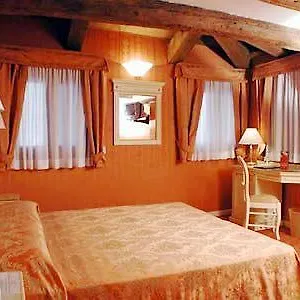 *** Bed & Breakfast Lanterna Di Marco Polo Italy